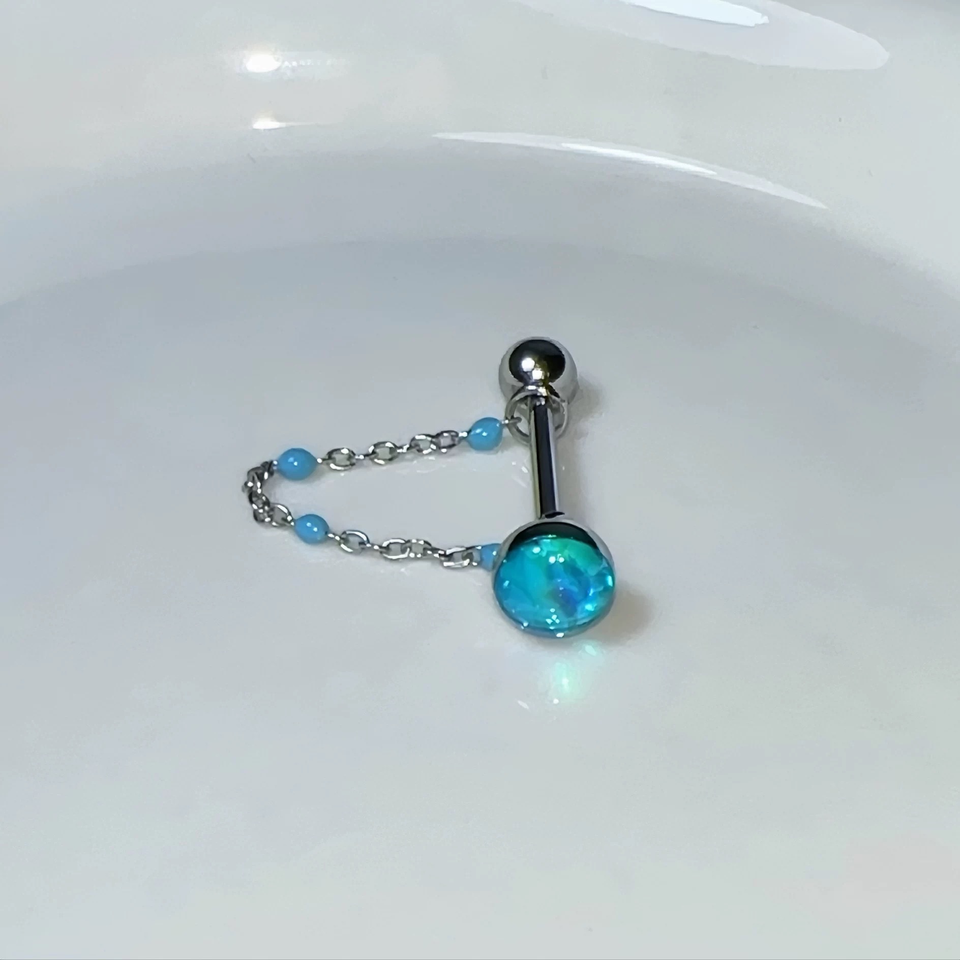 1Pc High-Quality Trendy Blue G - Body Jewelry Titanium recension och pris