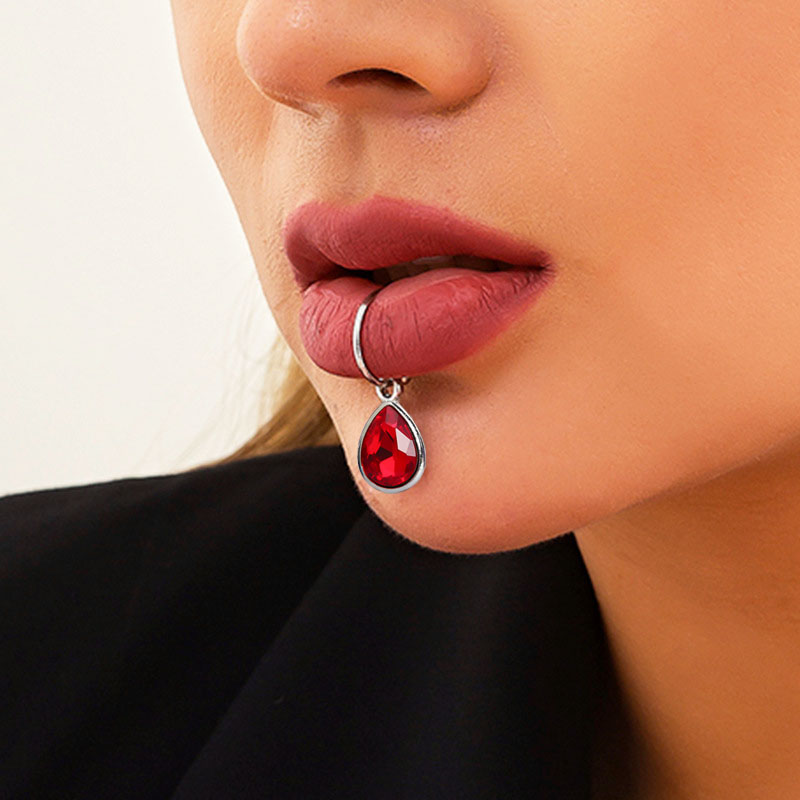 1Pc Fake Piercing Lip Clip Per - Body Jewelry Labret recension och pris